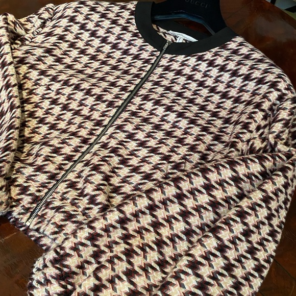 BCBG KNIT BOMBER JACKET - Picture 1 of 6